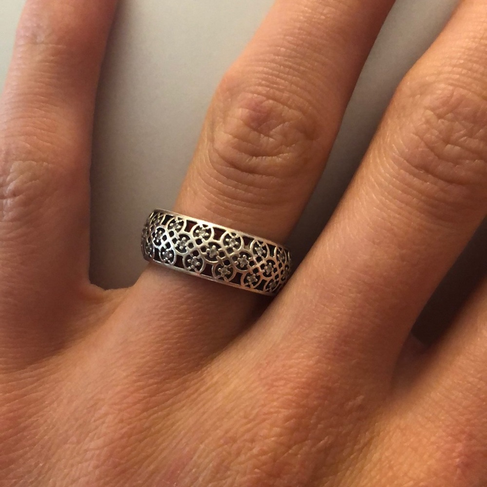 Pandora Ring
